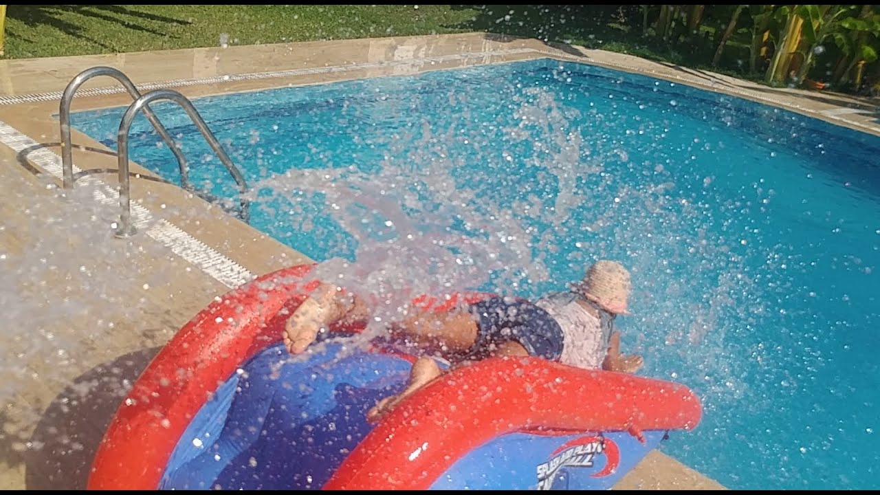 Büyük havuza aqua park yaptık  Elif ile Eğlenceli Video #EvdeKal #SendeOyna #SendeYap