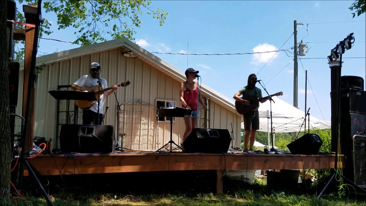 Rose Ridge @  Barnout X - Don't Forget the Flowers - June 10, 2017