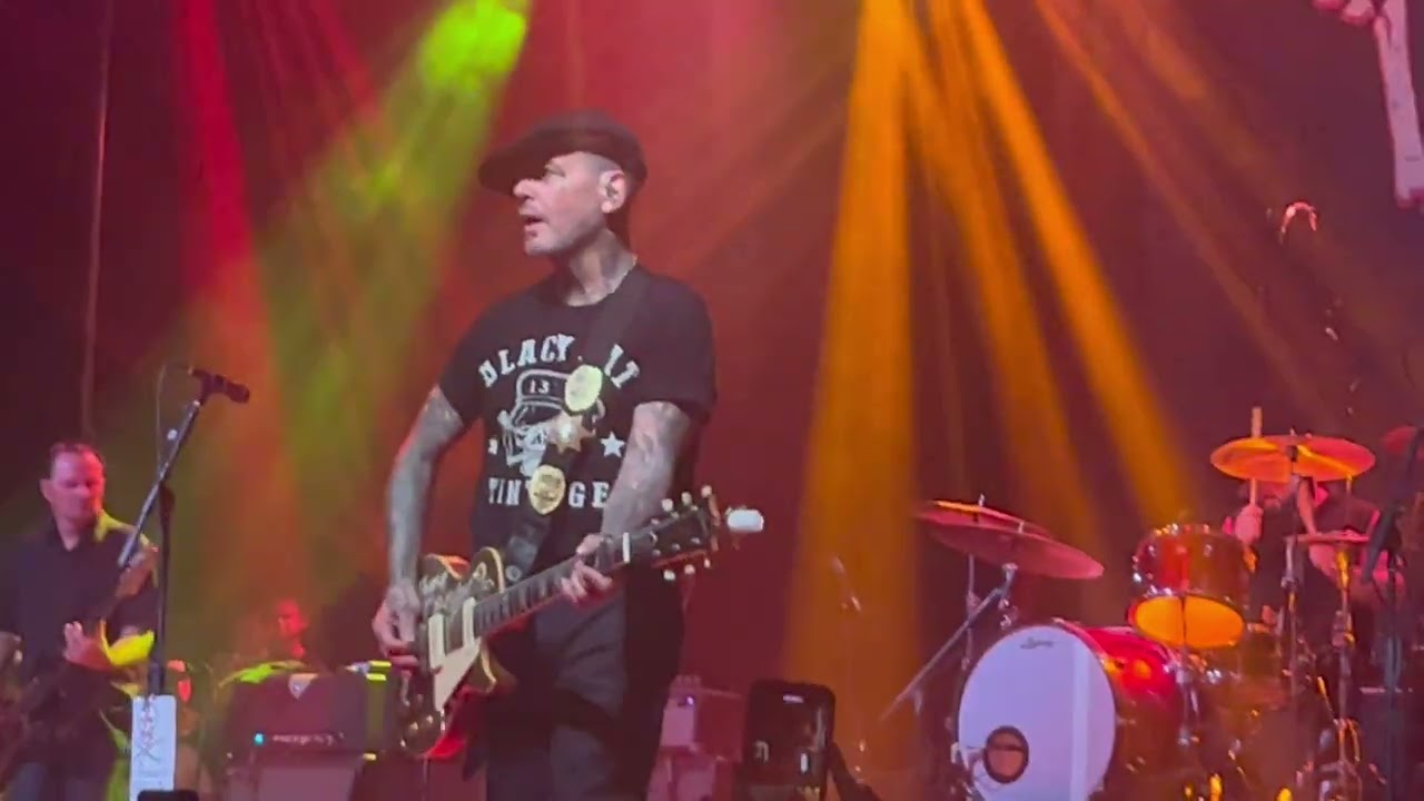 Social Distortion 