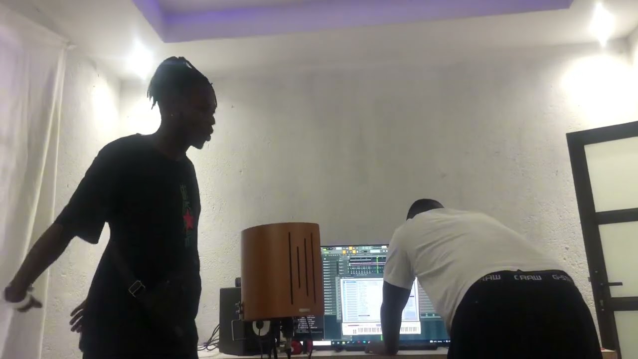 Jay Spitter with Murumba pitch in the studio 🔥🔥🔥👑