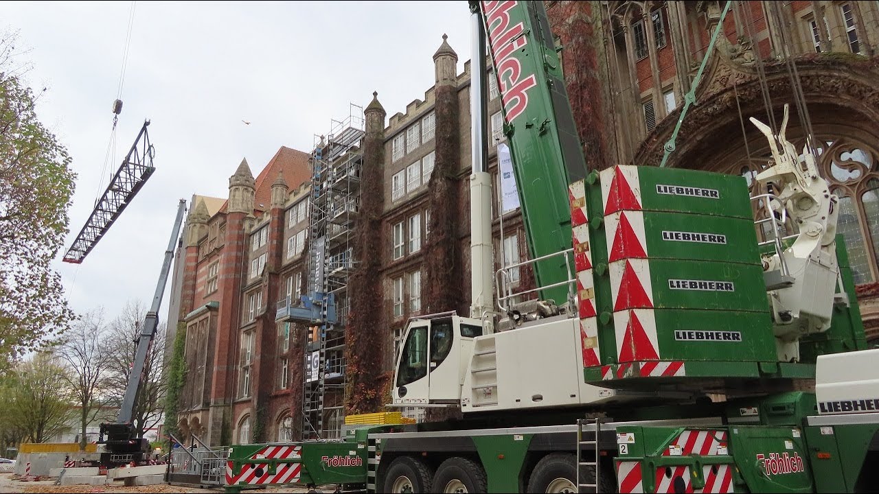 LIEBHERR LTM 1350-6.1 von FRÖHLICH KRAN bei der Montage eines AMS AK 310. 16, Teil 2