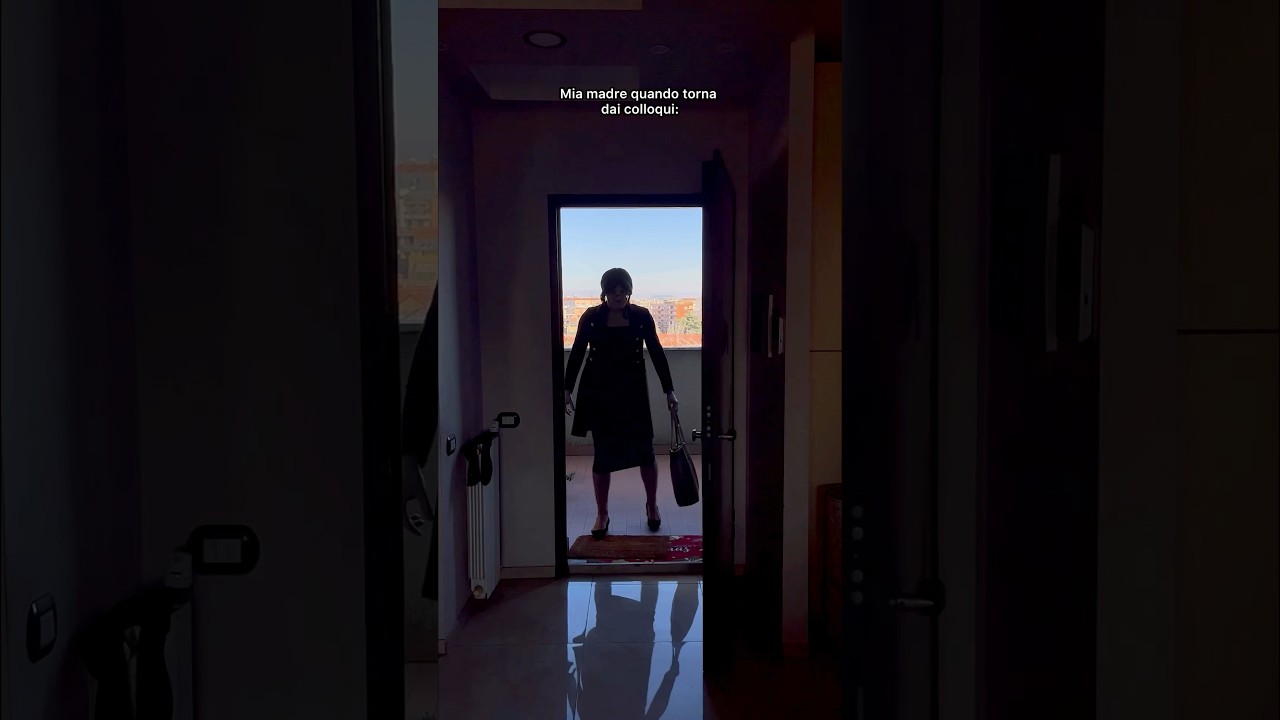 Mia madre quando torna dai colloqui - Kiro Ebra #comedy #shorts #scuola