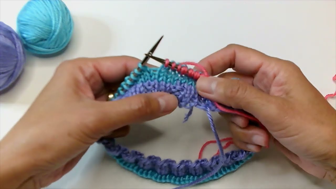 KnitChats - Clasped weft join to add new yarn