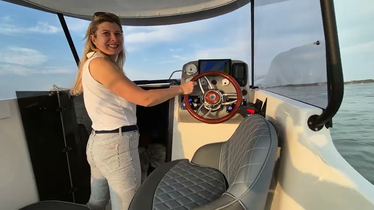 Think Boats UK. TB18 with Suzuki DF100 on Solent