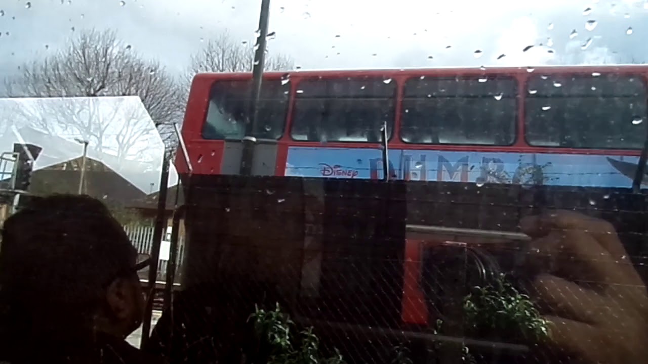 1992 Stock 91229+91269 London Underground Central Line Wanstead to Stratford *Due to Slippery Rails*