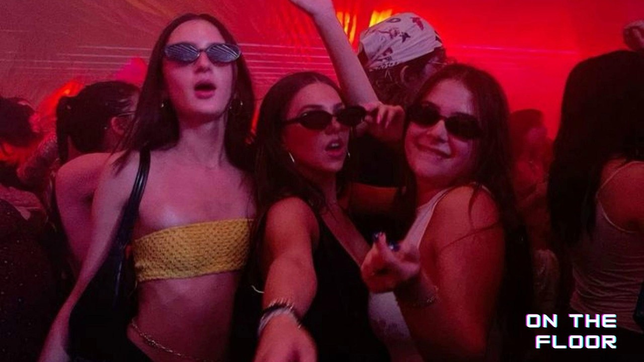 songs to turn your room into a party 🎉