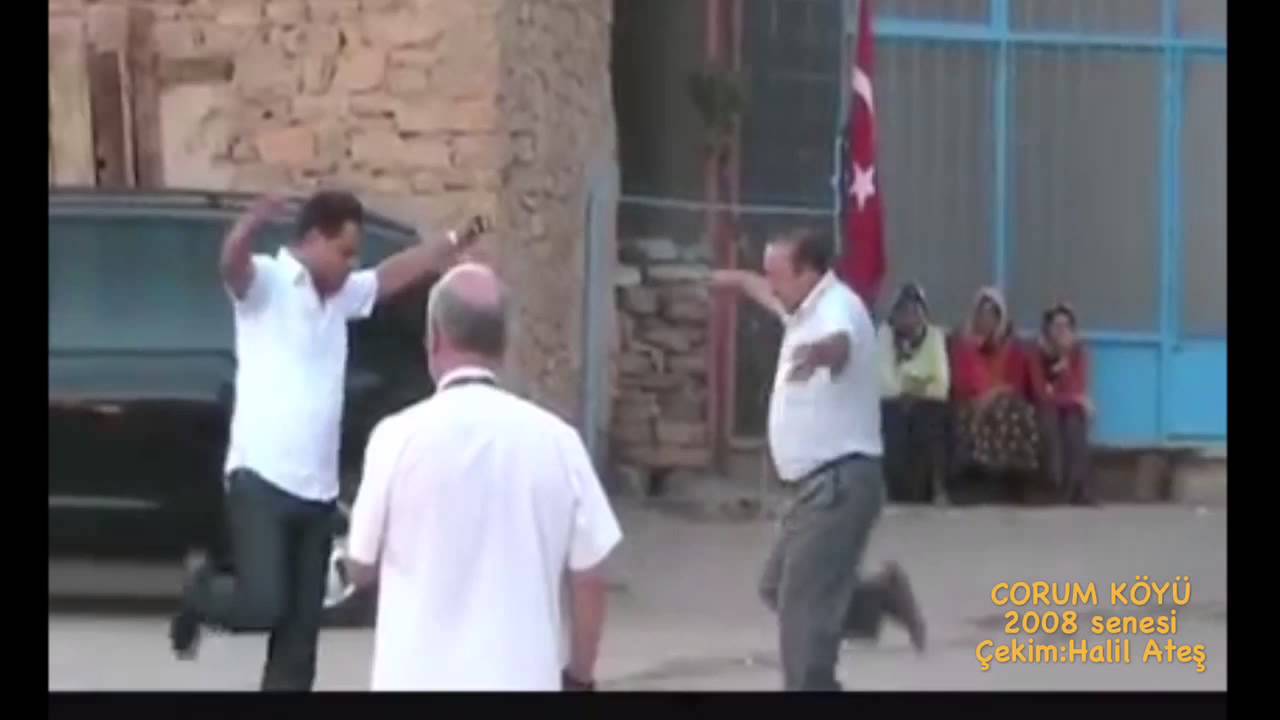 Davul zurnayla İslam oğlu oyunu Corum Köyü 2008