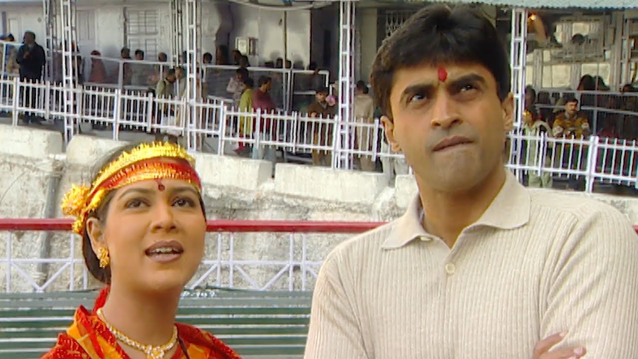 गायत्री और विक्रम पहुंचे वैष्णो देवी मंदिर | Maharakshak Devi Full Episode