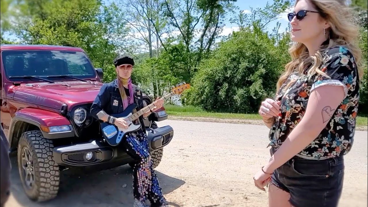 FREEKBASS (featuring Nigel Hall with Reilly Comisar) - 