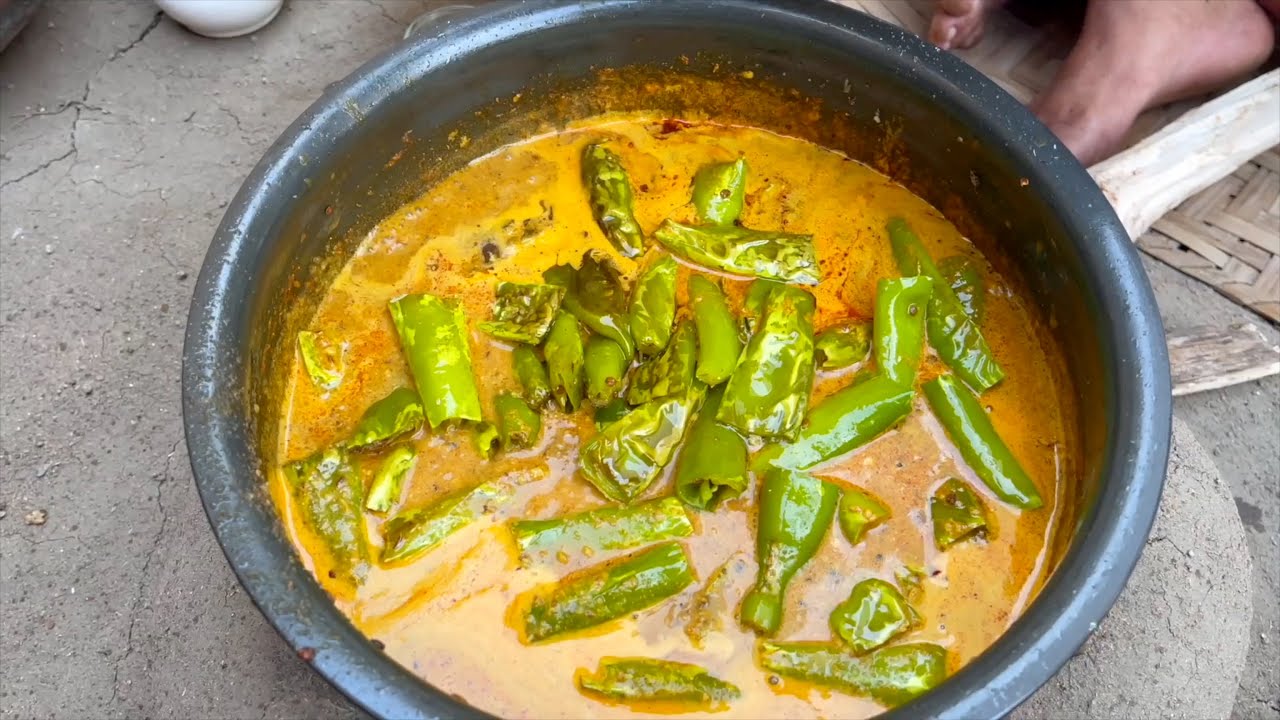 हैदराबादी मिर्च का सालन ऐसे बनाएँगे तो उंगलियाँ चाट जाएँगे | Mirchi Ka Salan