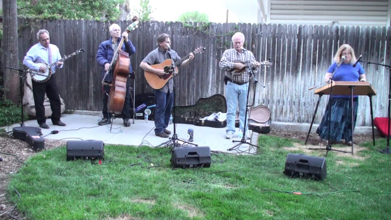 Live Bluegrass Music - Turkey In The Straw