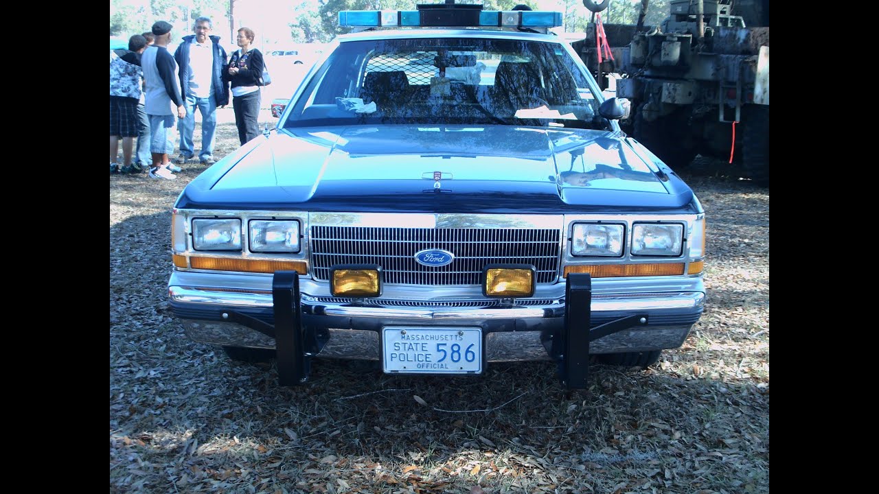 1988 Ford LTD Crown Victoria Massachusetts State Police car BluGray