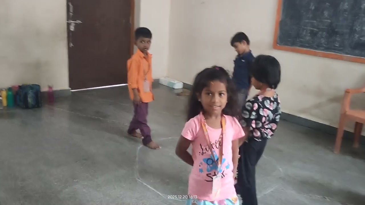 Right -leg left - leg jump in jump out Fun Game ...😍