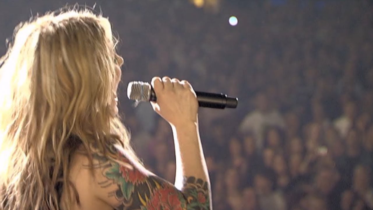 Anouk &ndash; Nobody's Wife (HD) Live At Gelredome (2003)