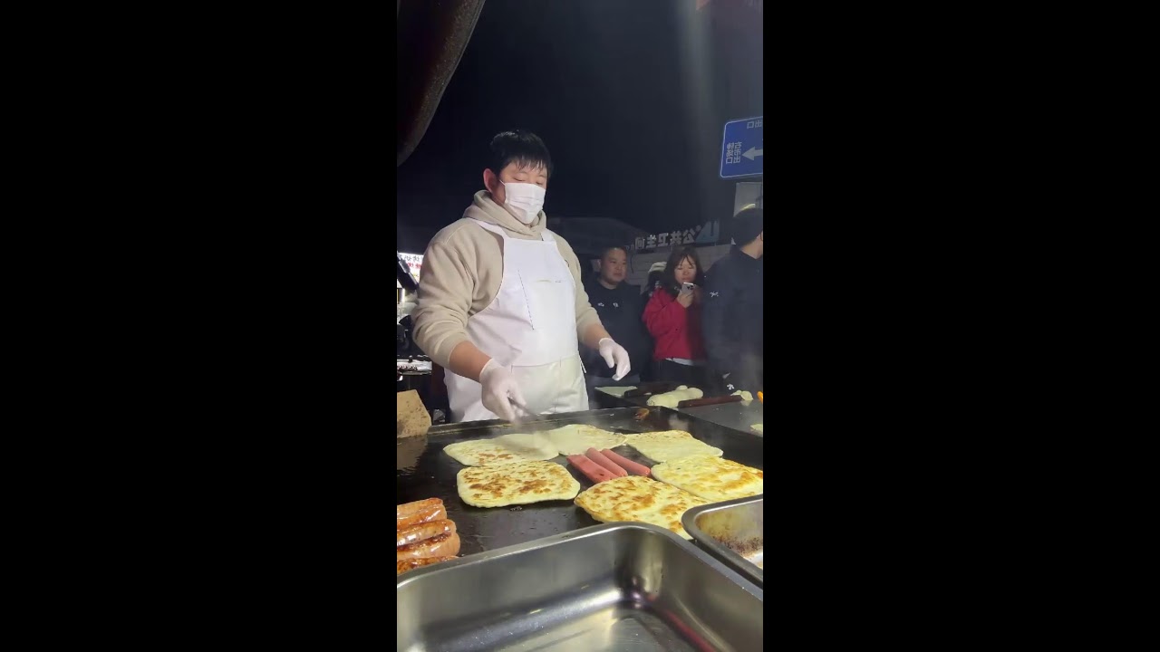 Delicious food live