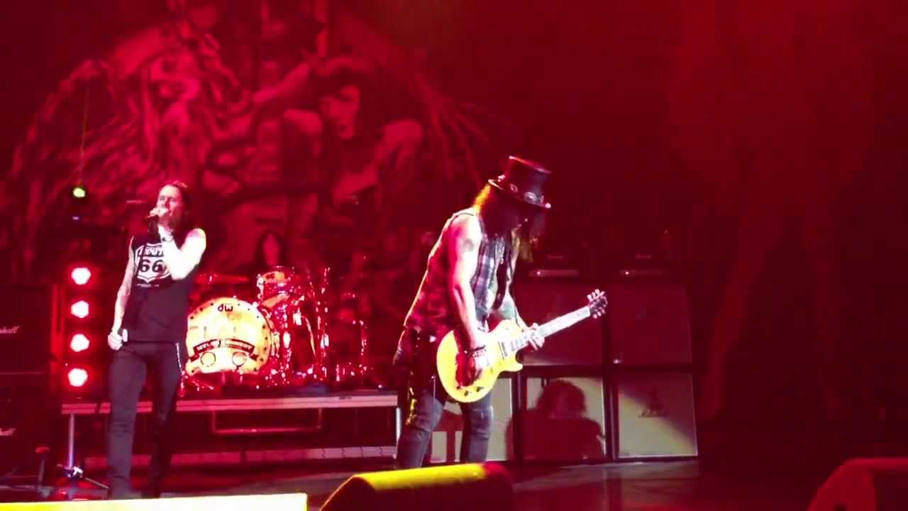 Slash si Myles Kennedy - Sweet Child Of Mine