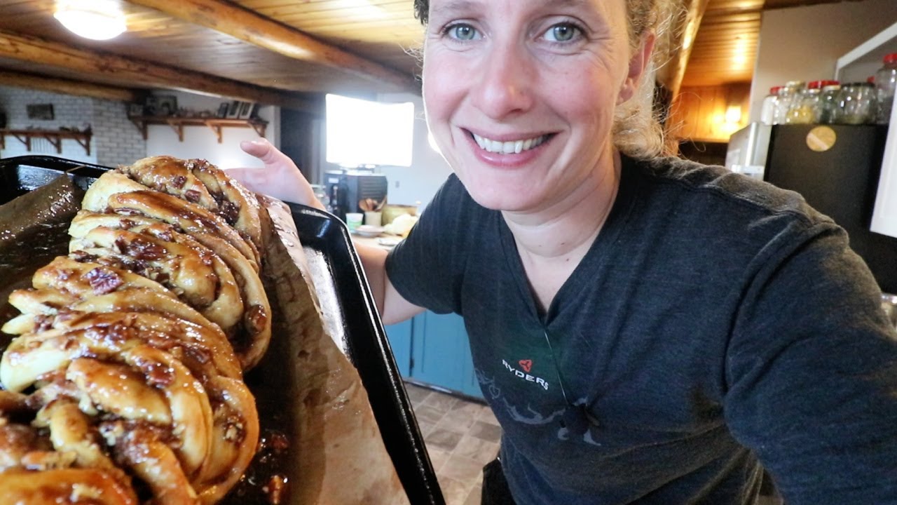 Maybe I Do Like Cooking After All | The BEST Cinnamon Swirl Bread, Delicious Borscht