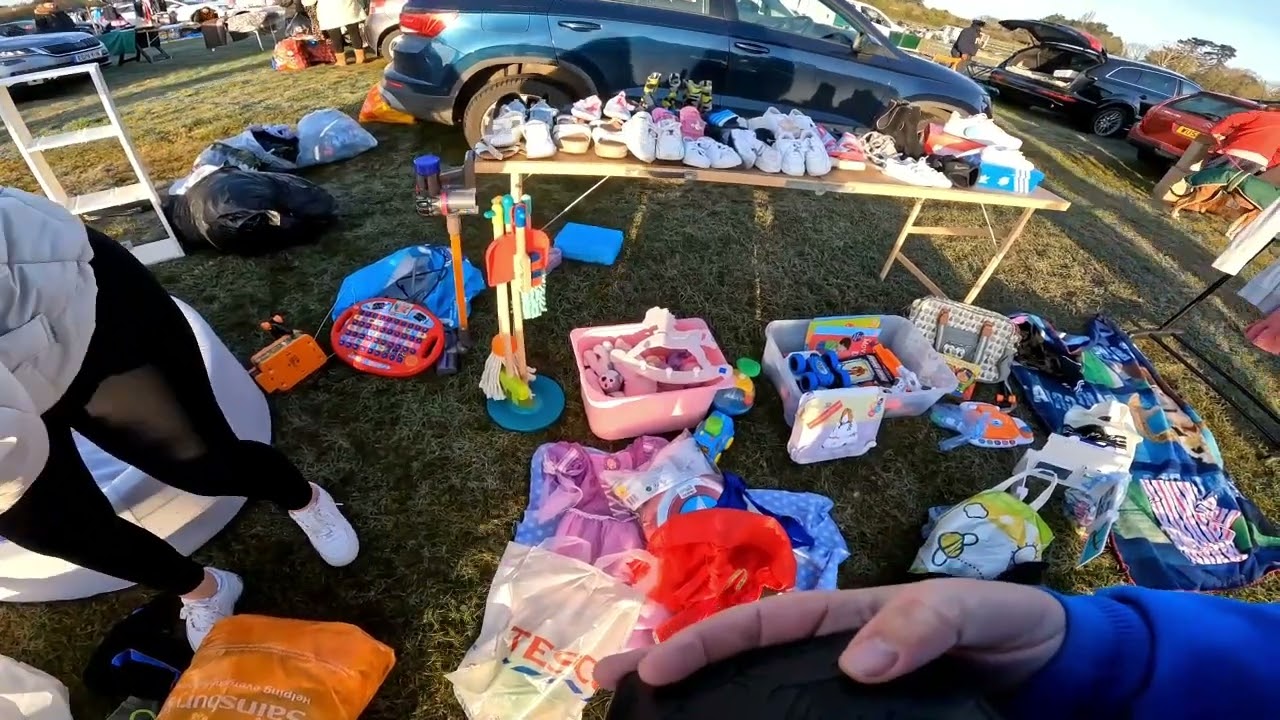 b'lucky at best car boot of the season at Great Amwell ? time to fill that trolley 10/04/22 vlog 95