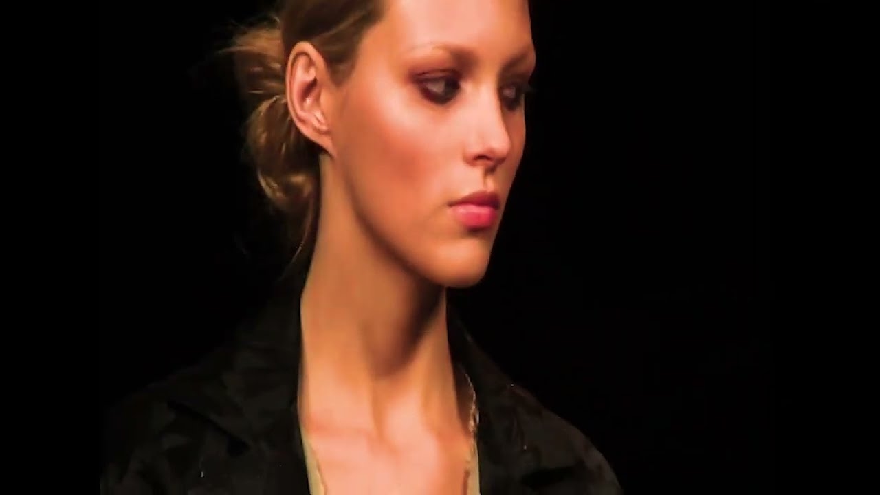 FEBRUARY 9, 2006, VERA WANG RUNWAY FASHION SHOW REMASTERED FEATURING EXCITED