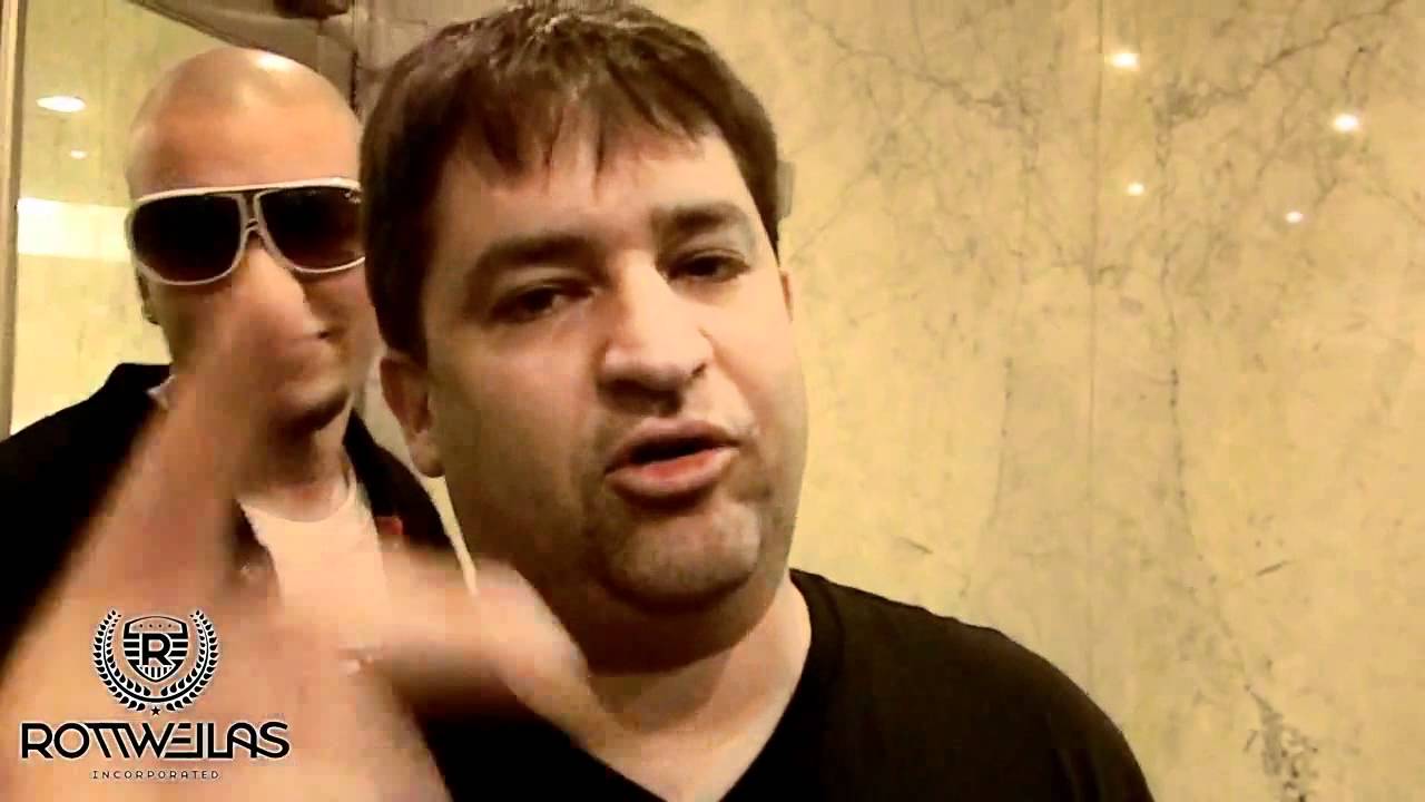 Jaime Cosculluela pautando al combo Rottweilas Inc. Argentina