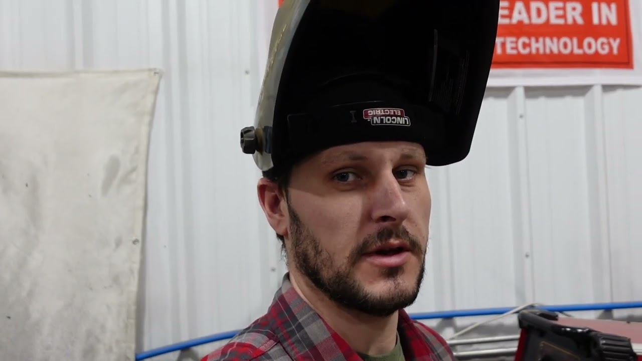 Чем я занимаюсь в компании Doomsday Diesel и как я живу.