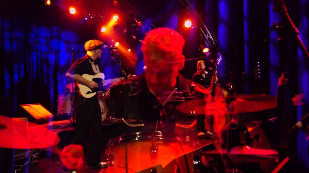 The Tin Cans - Hold On A Minute - live in Hamburg
