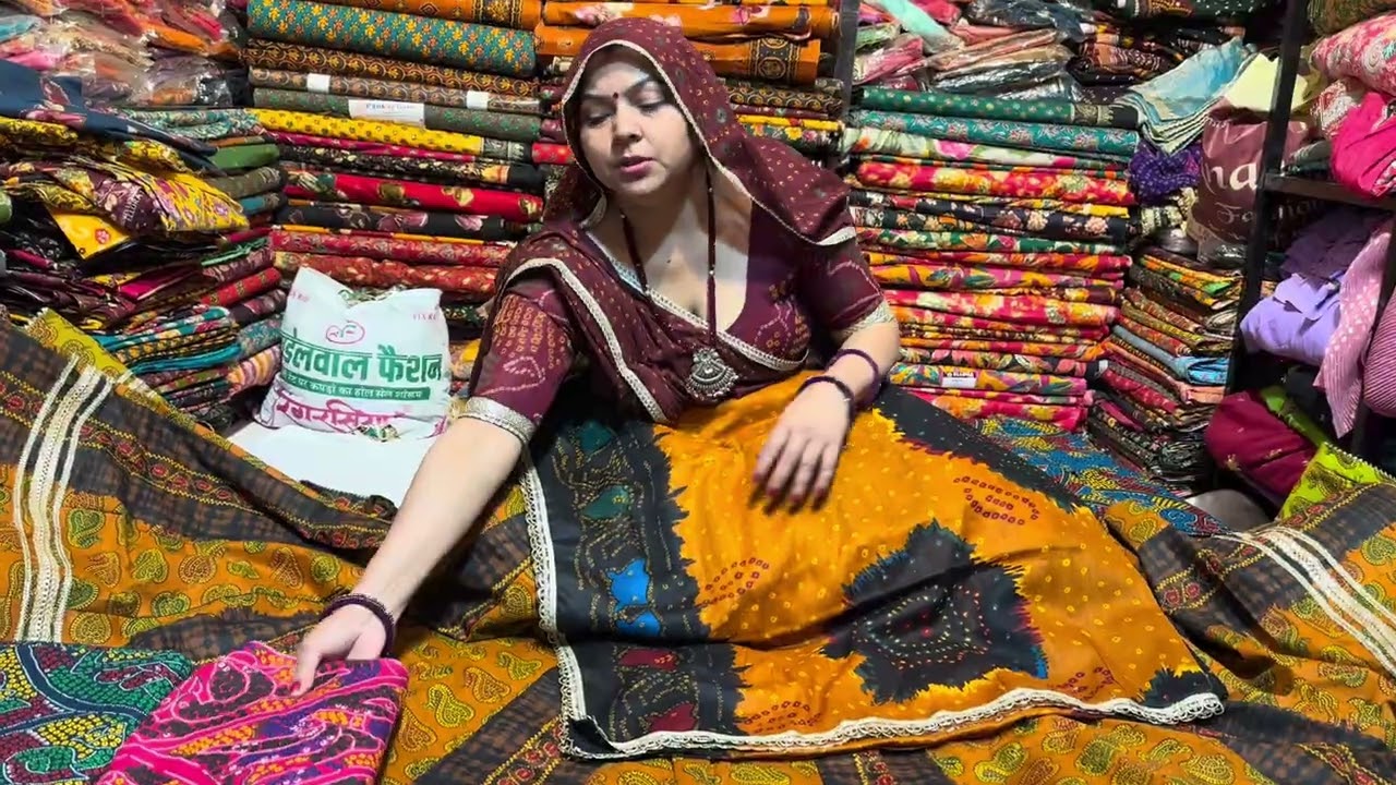 सेम मैचिंग की ड्रेस लेने के लिए मैसेज करें 👉🏻9784958424