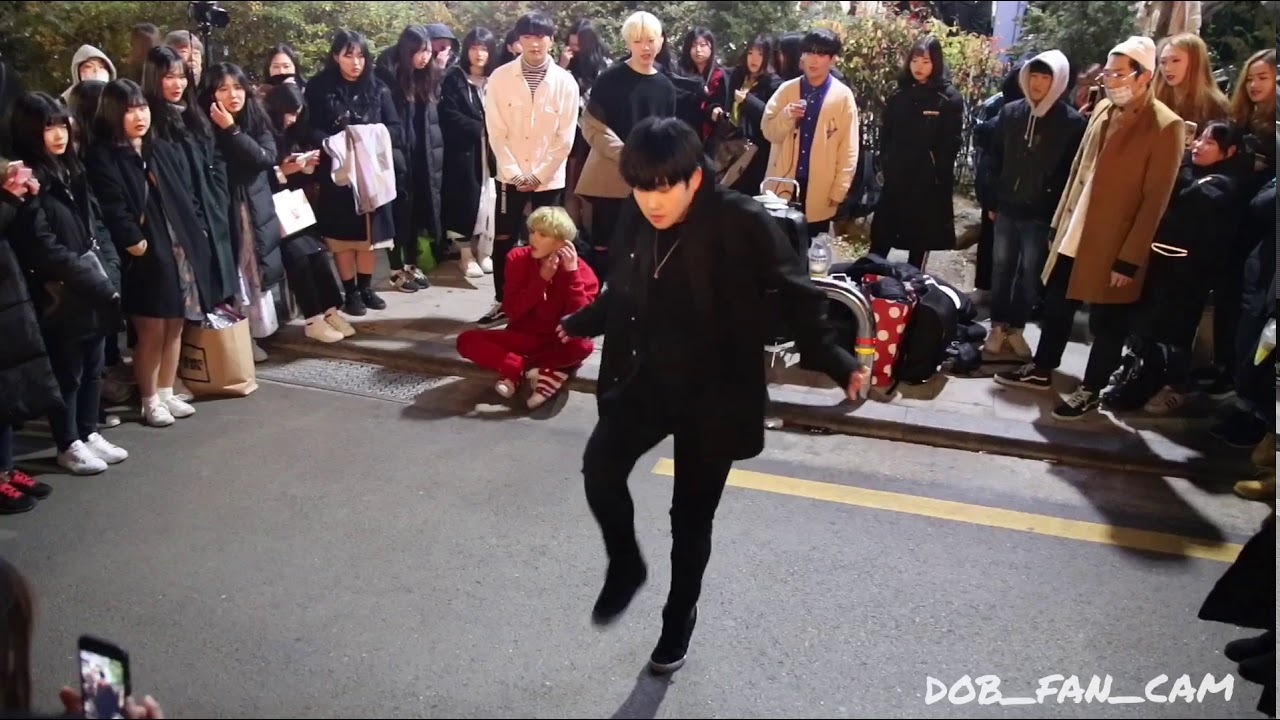 171118 디오비 DOB 홍대공연 (효진solo) / 태민 - move