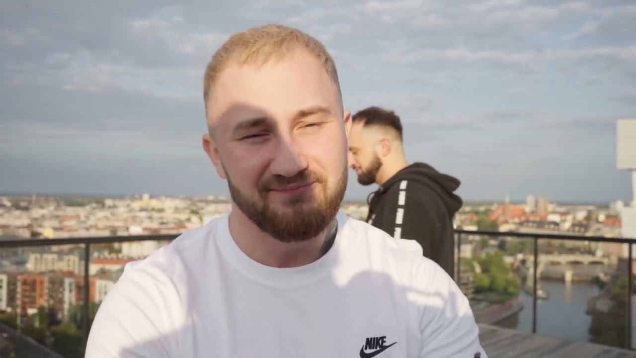Pitek - JaPan  feat. Wiewczi (prod. Marci Marcepan)