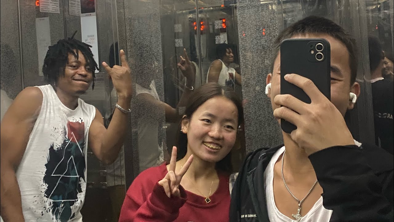 I Phone 📱 Kasko Hola 😂[Dubai Tram RIde] DUBAI INTERNET CITY 🏙