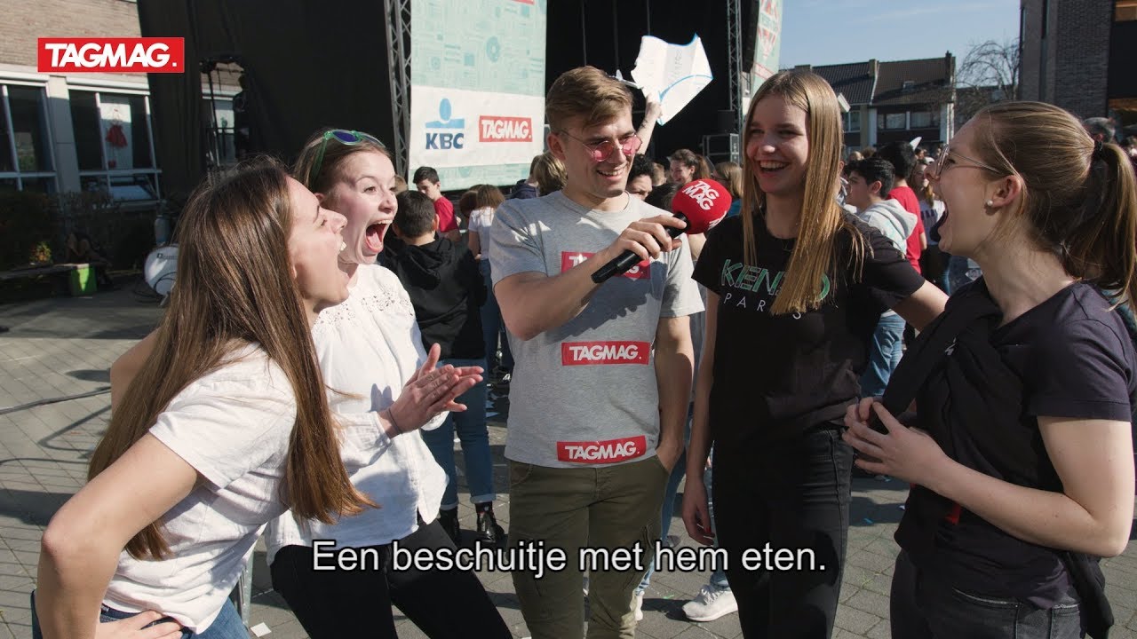 Wat zou je doen als de leerkracht verliefd op je is?