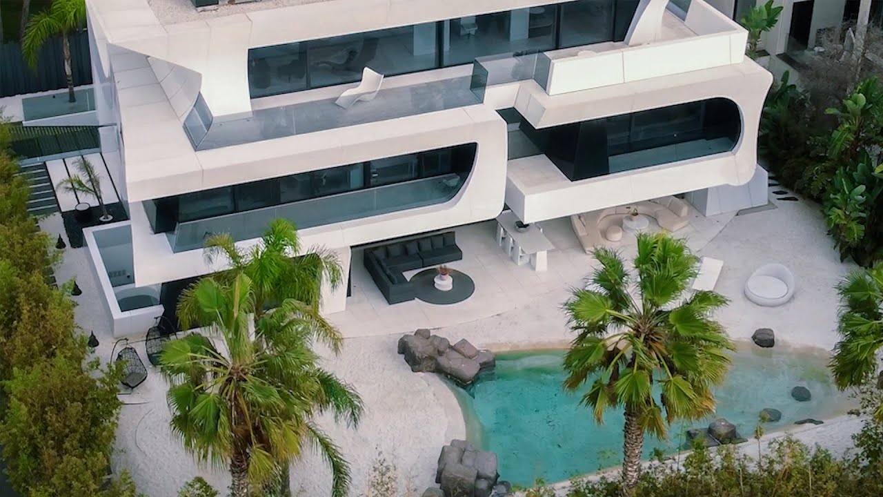 Oasis de lujo frente al mar: Una espectacular maravilla arquitect&oacute;nica en Gava Mar