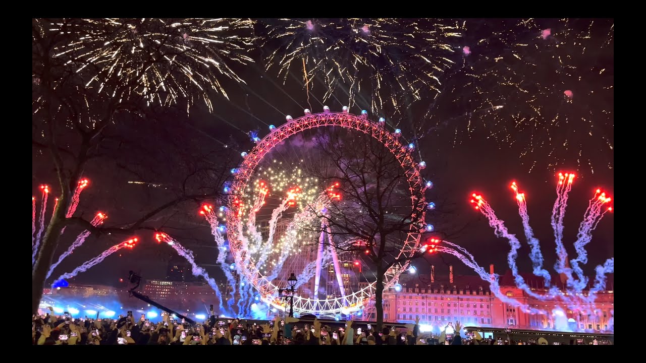 London Eye New Years Eve Fireworks 2023 in 4K HDR