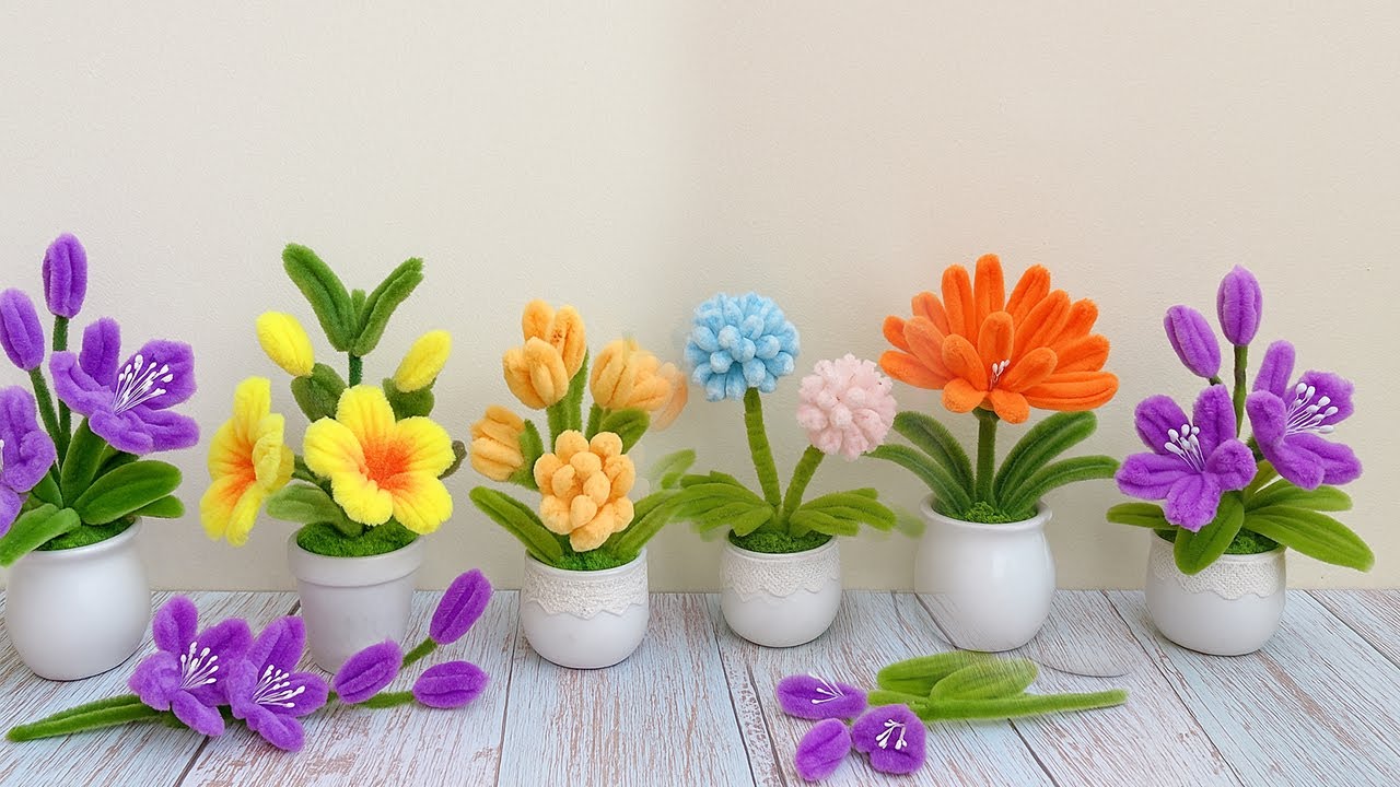 So Easy! 😍💐 5 Beautiful Handmade Flowers Made From Pipe Cleaners & Chenille Stems! DIY Simple Crafts