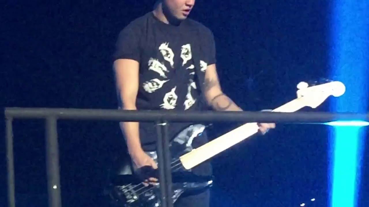 Hey Everybody, Money, Disconnected : 5 Seconds of Summer - Sounds Live Feels Live Manila