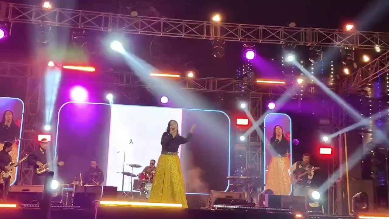 কমলা Song।। Thomkiya Thomkiya।। Sayontoni Ghosh Live Performance।। Burdwan Raj College Social 💥💥