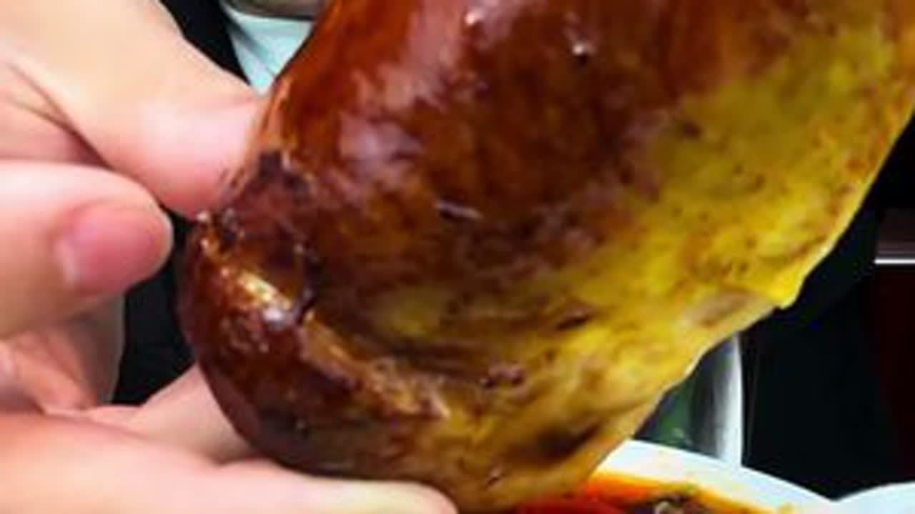红油爆辣羊杂 今天喝两个，配上熏味十足的松花鸡腿，来兄弟们，敬明天#美食吃播#吃美食视频#无美颜#孙鹤
