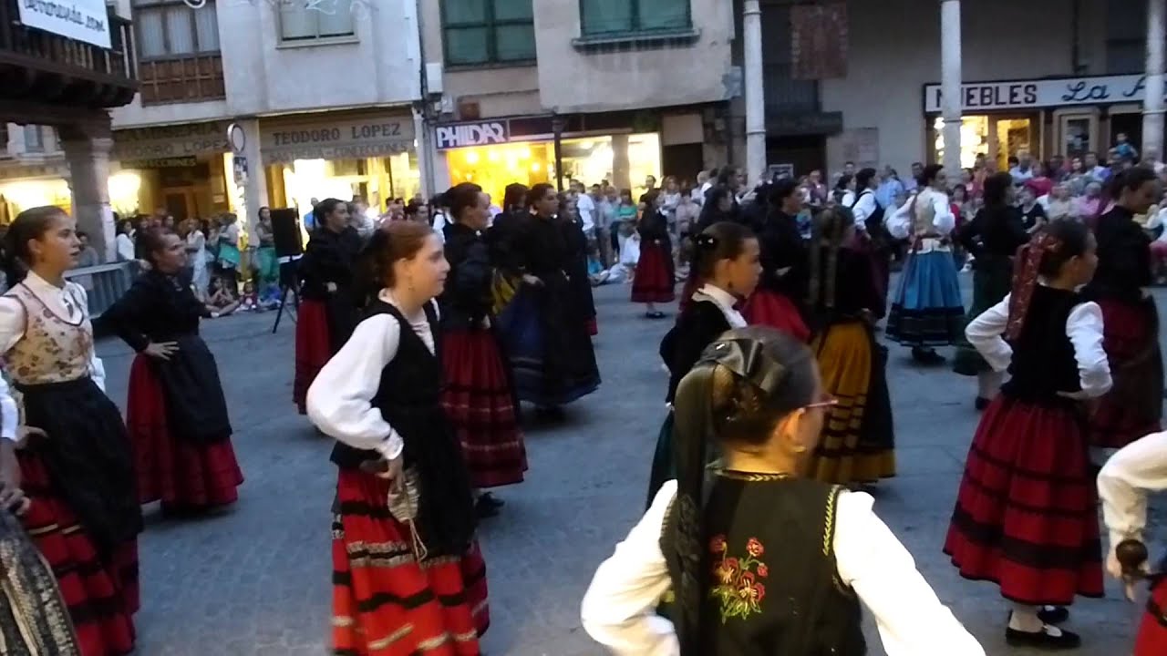 Grupos Alfares y La Encina  Jota de Aranda. 40 Aniversario Peña Tierra Aranda.