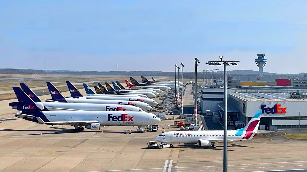 5 Hours of Air Traffic at Cologne Bonn Airport (EDDK) &ndash; Timelapse