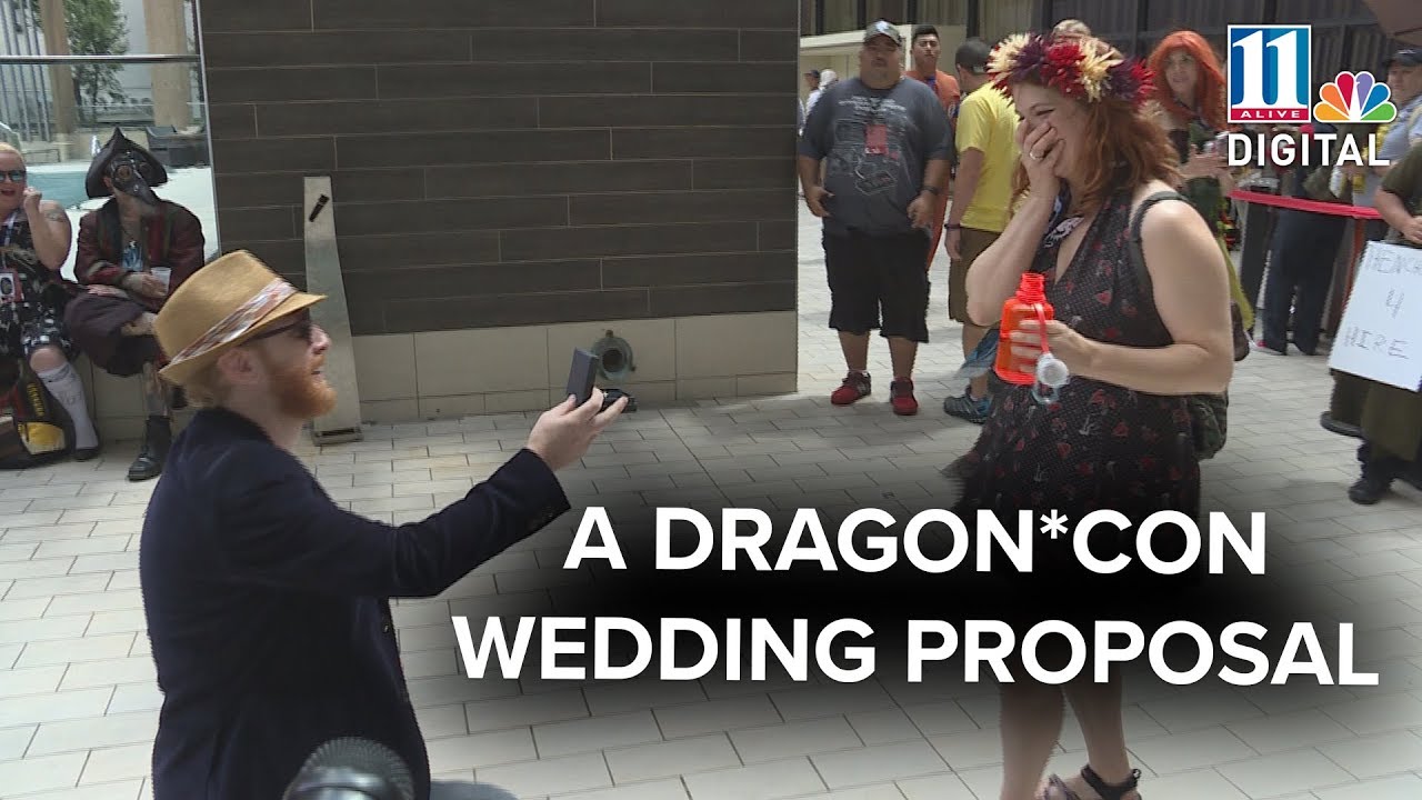 A DRAGON*CON MARRIAGE PROPOSAL
