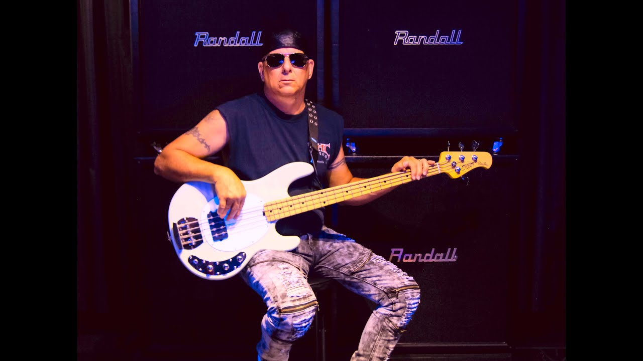 Barefootin (Brownsville Station Bass Cover)