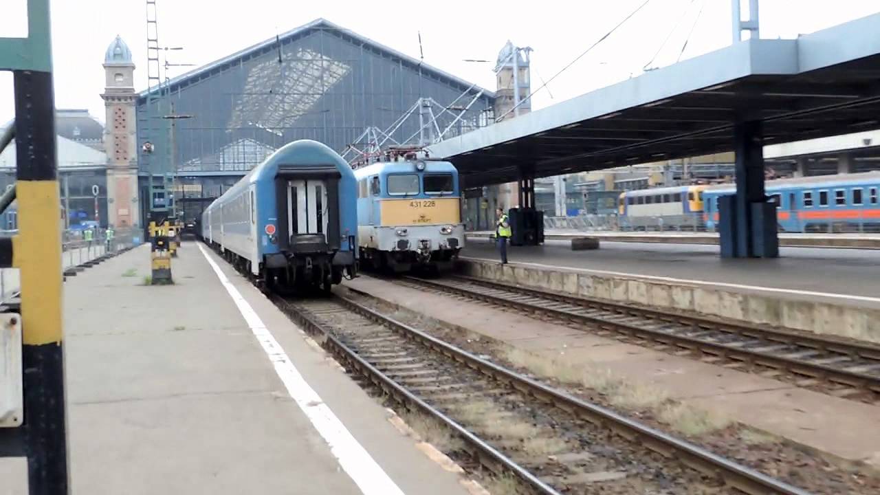 Vonatok Budapest-Nyugati pályaudvaron