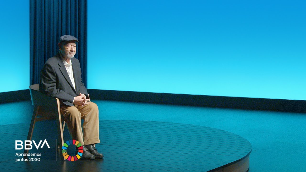 V. Completa. Personajes con historia. Juan Eslava Galán, escritor