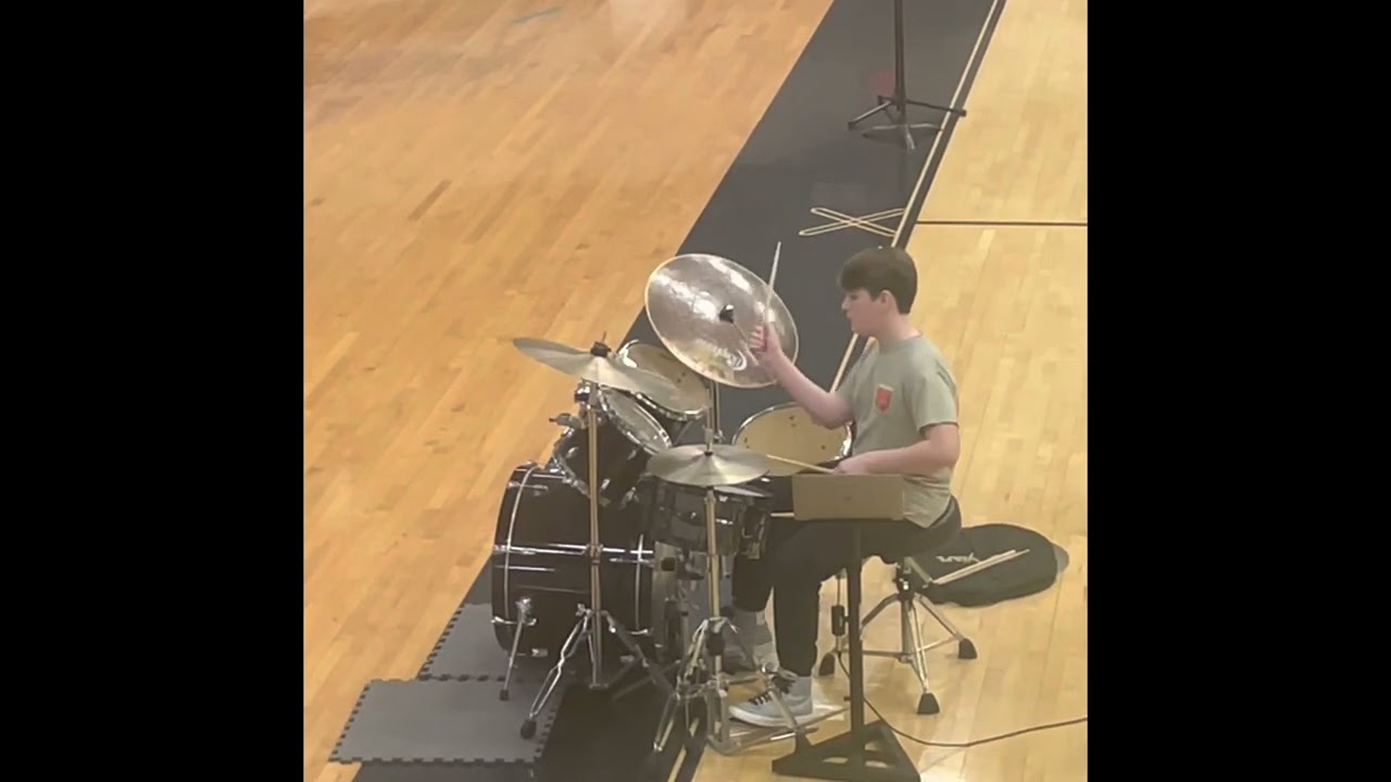 Middle schooler plays Caravan from Whiplash for school talent show