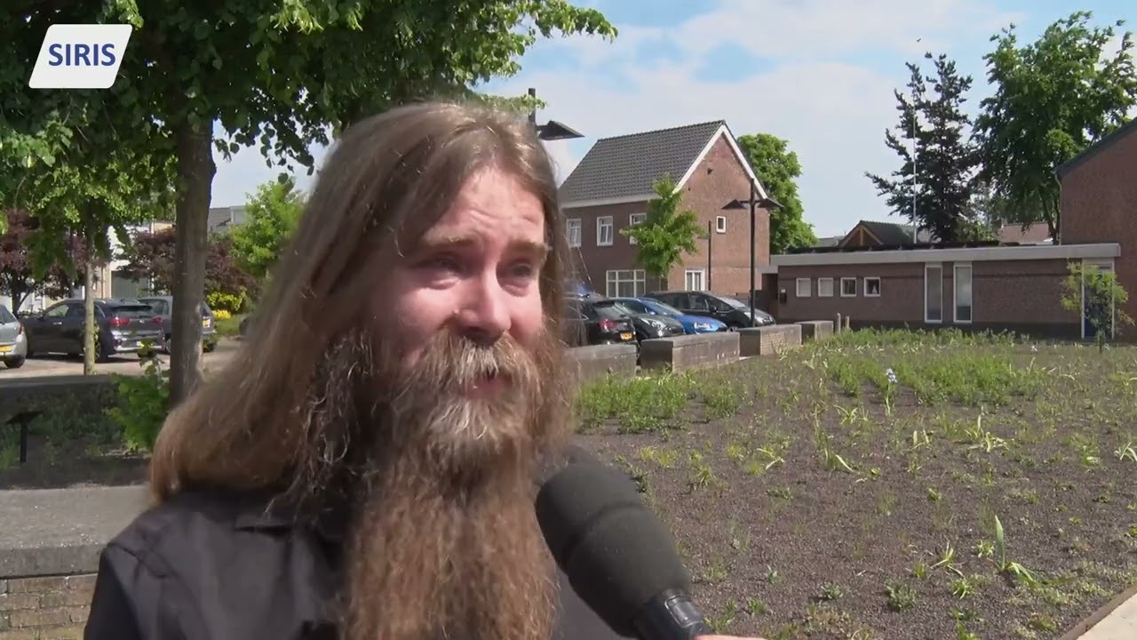 Minder tegels, meer groen: dat is het streven van wethouder Willem van Doorn