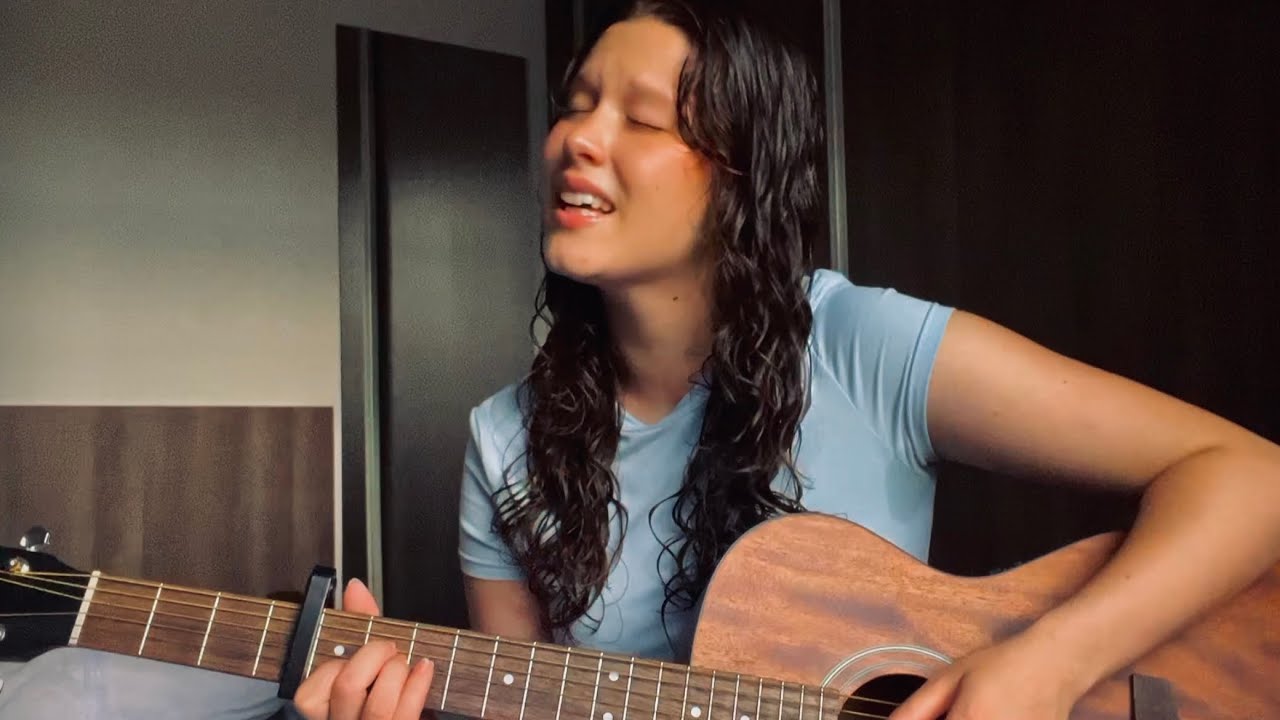 Sobre As Águas || Cover Bella Pilar