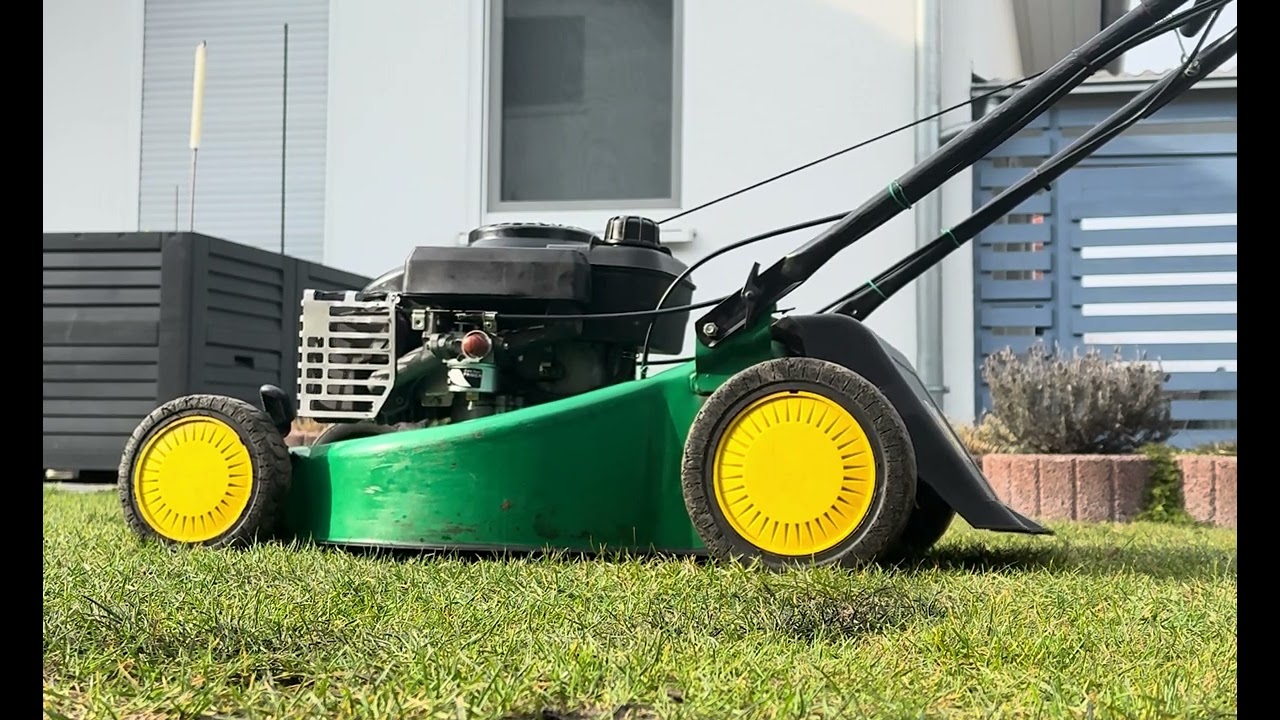 Erster Start meines Castelgarden R484 TR nach dem Winter!
