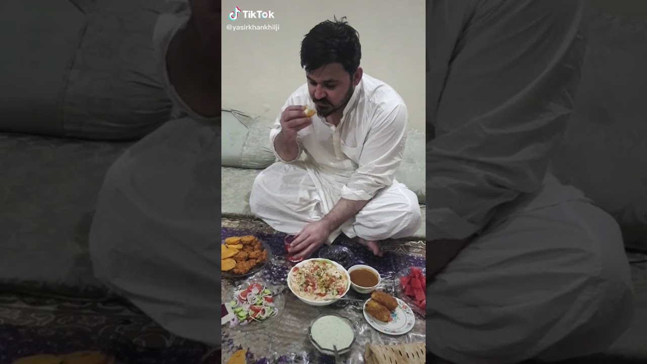 Funny video, Iftar time. #quarantine #iftar #funnyvideos  #funny #topvideotrend