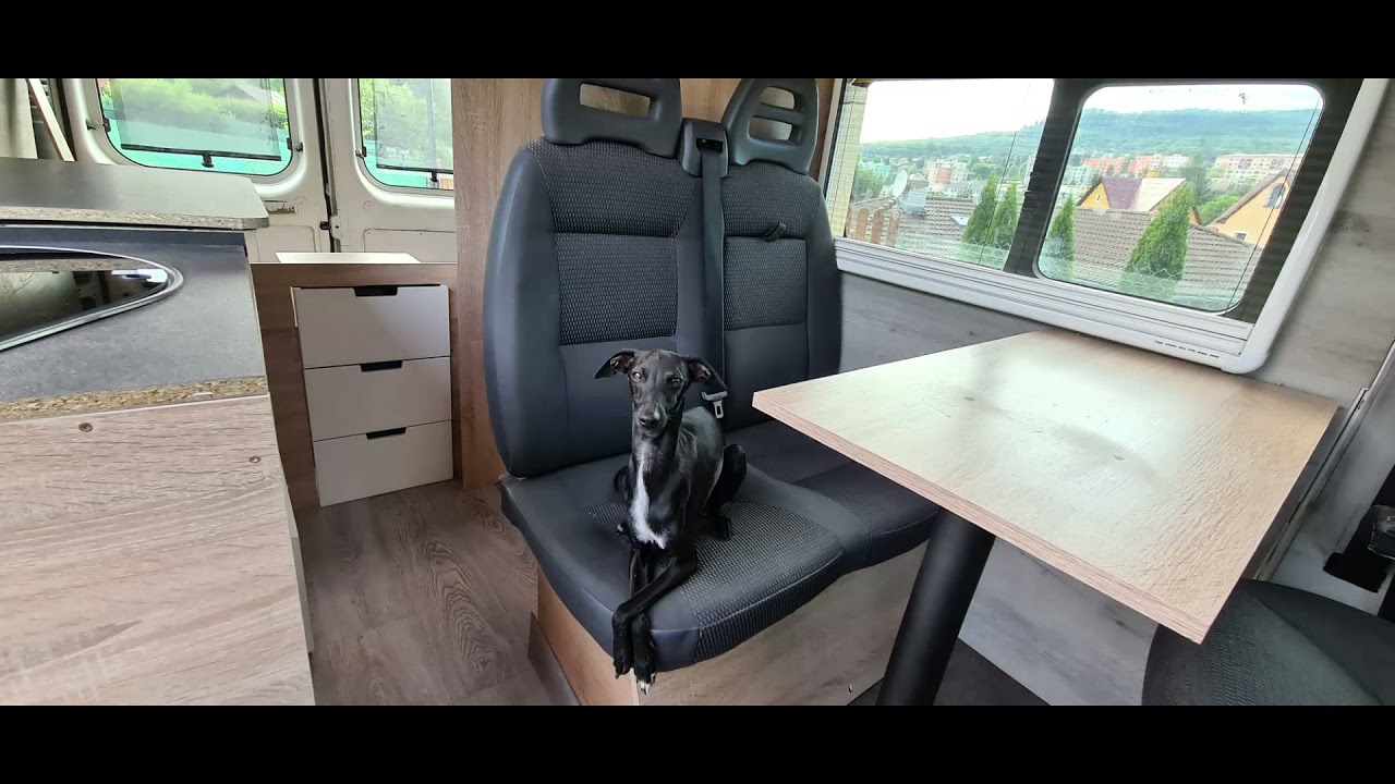 Obytný vůz postavený svépomocí Citroen jumper