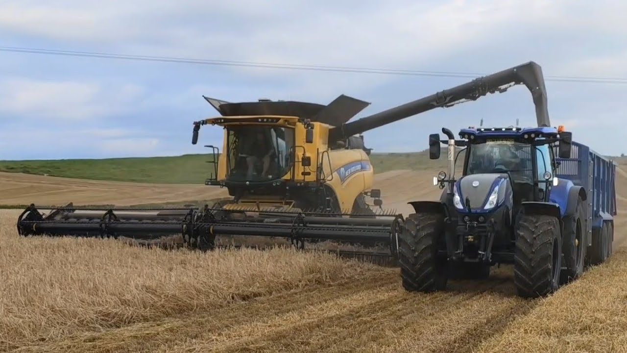 New Holland CR9.90, New Holland T7.270 and Valtra T234